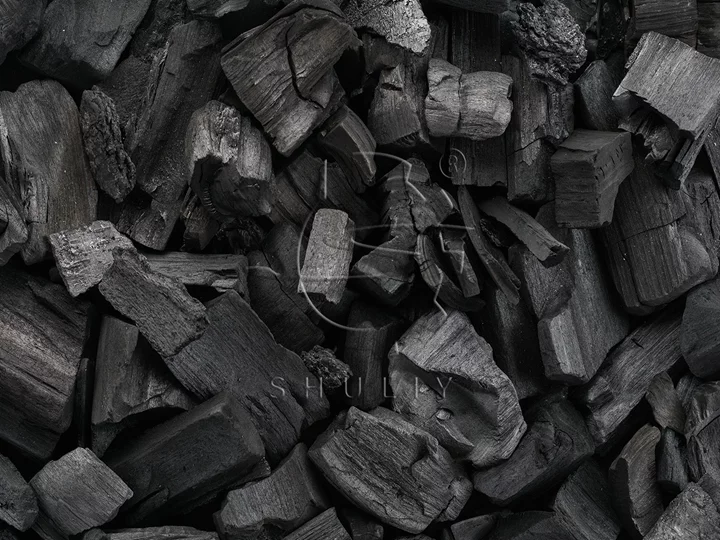 carvão em pedaços