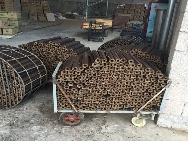 briquetes de biomassa