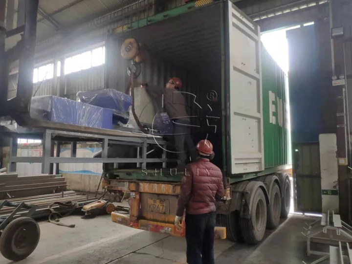 máquina para fazer blocos de madeira comprimida enviada para a Indonésia