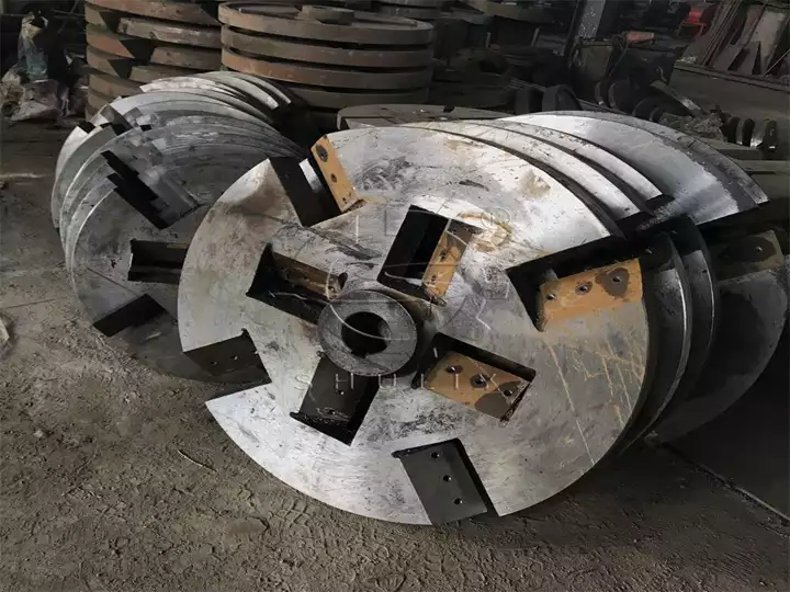 blades of wood crusher
